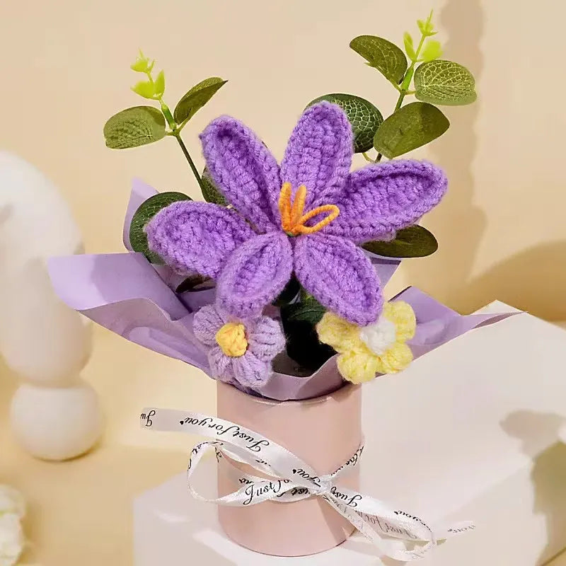 Everlasting Crochet Rose Bouquet by Valenic