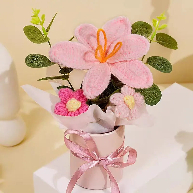 Everlasting Crochet Rose Bouquet by Valenic